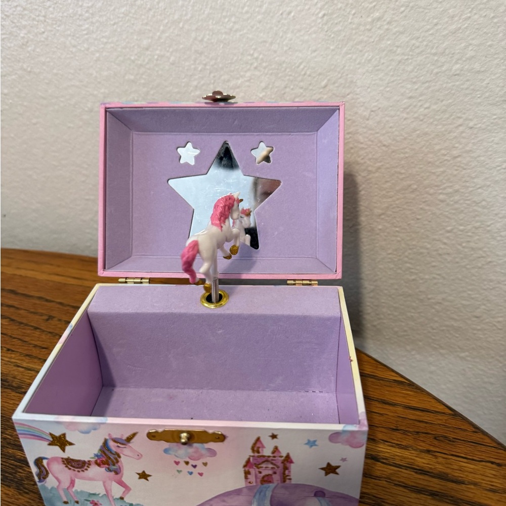 Pink Unicorn Jewelry Box for Kids with music - Picture 3 of 3